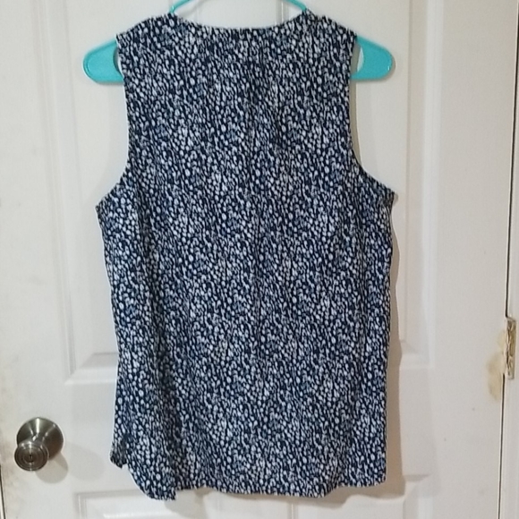 Beauitful Universal Thread FloralHenley Tank Top - Picture 4 of 7